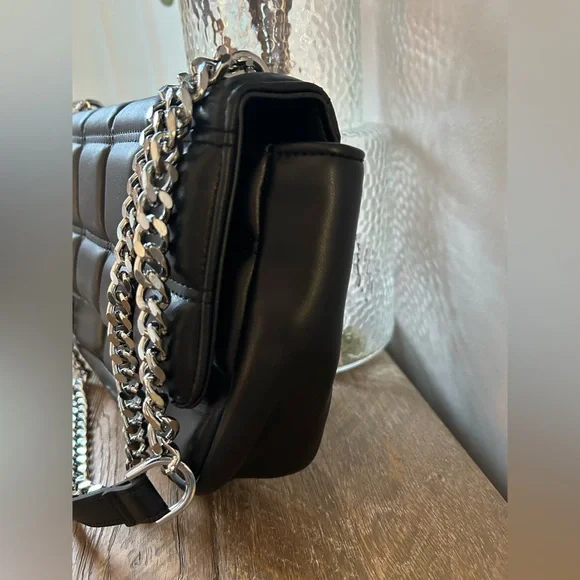 TOPSHOP BLACK QUILTED DUAL SHOULDER CROSSBODY BAG - Picture 3 of 7